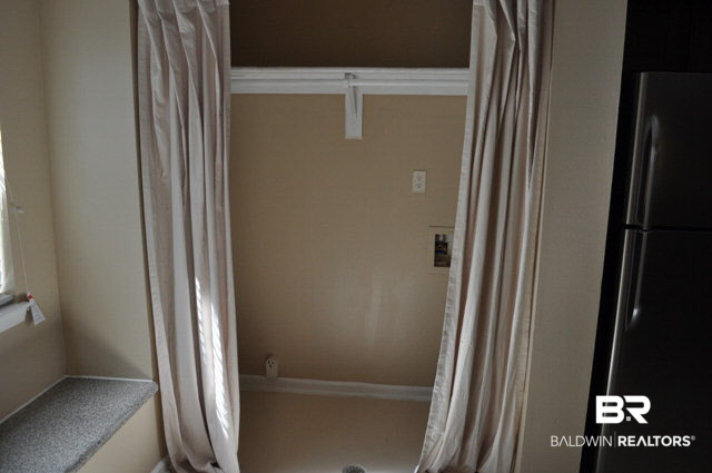 6701 Dickens Ferry Road, Unit 72 Mobile, AL 36608 - Photo 5 of 20 Laundry