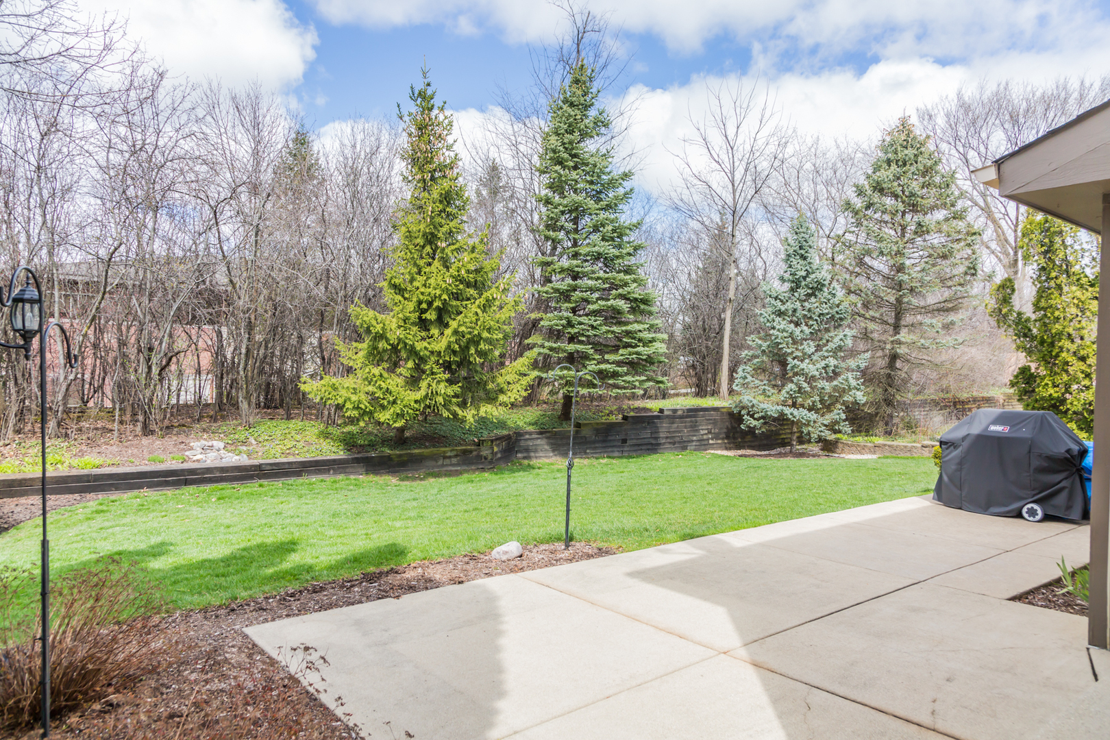 848 Kent Circle Bartlett, IL 60103 - Photo 23 of 23 a view of a garden with a slide