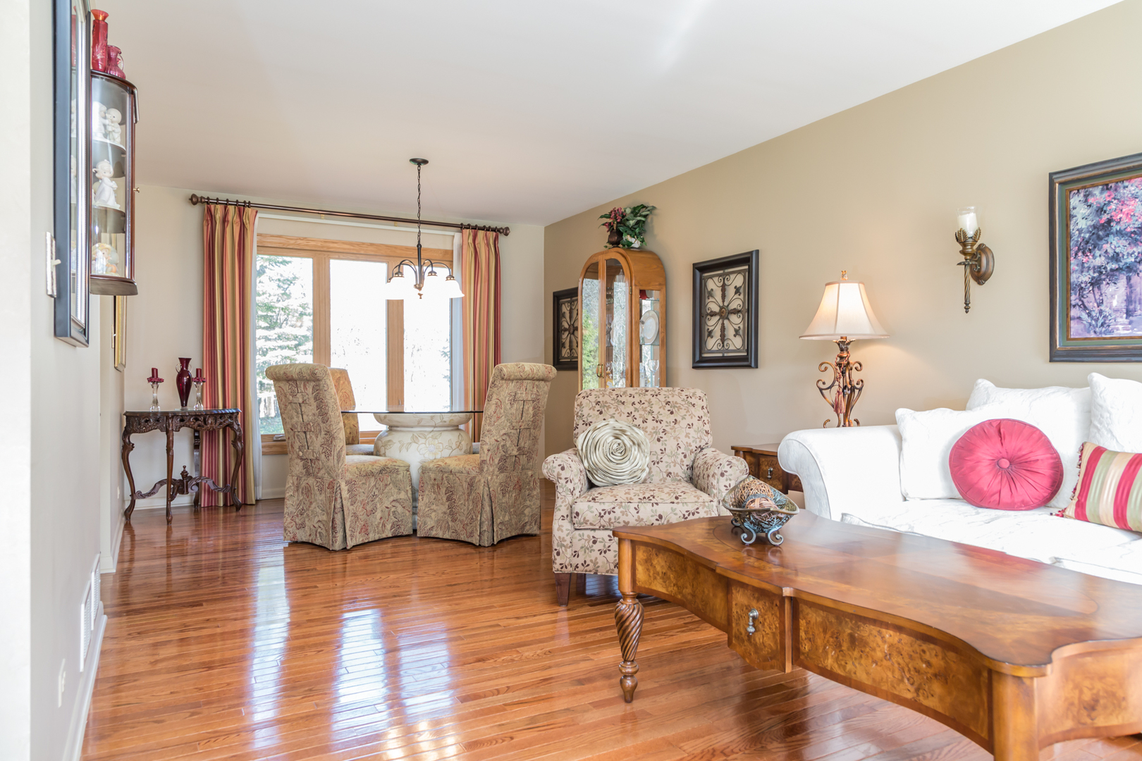 848 Kent Circle Bartlett, IL 60103 - Photo 3 of 23 a bedroom with furniture and a chandelier