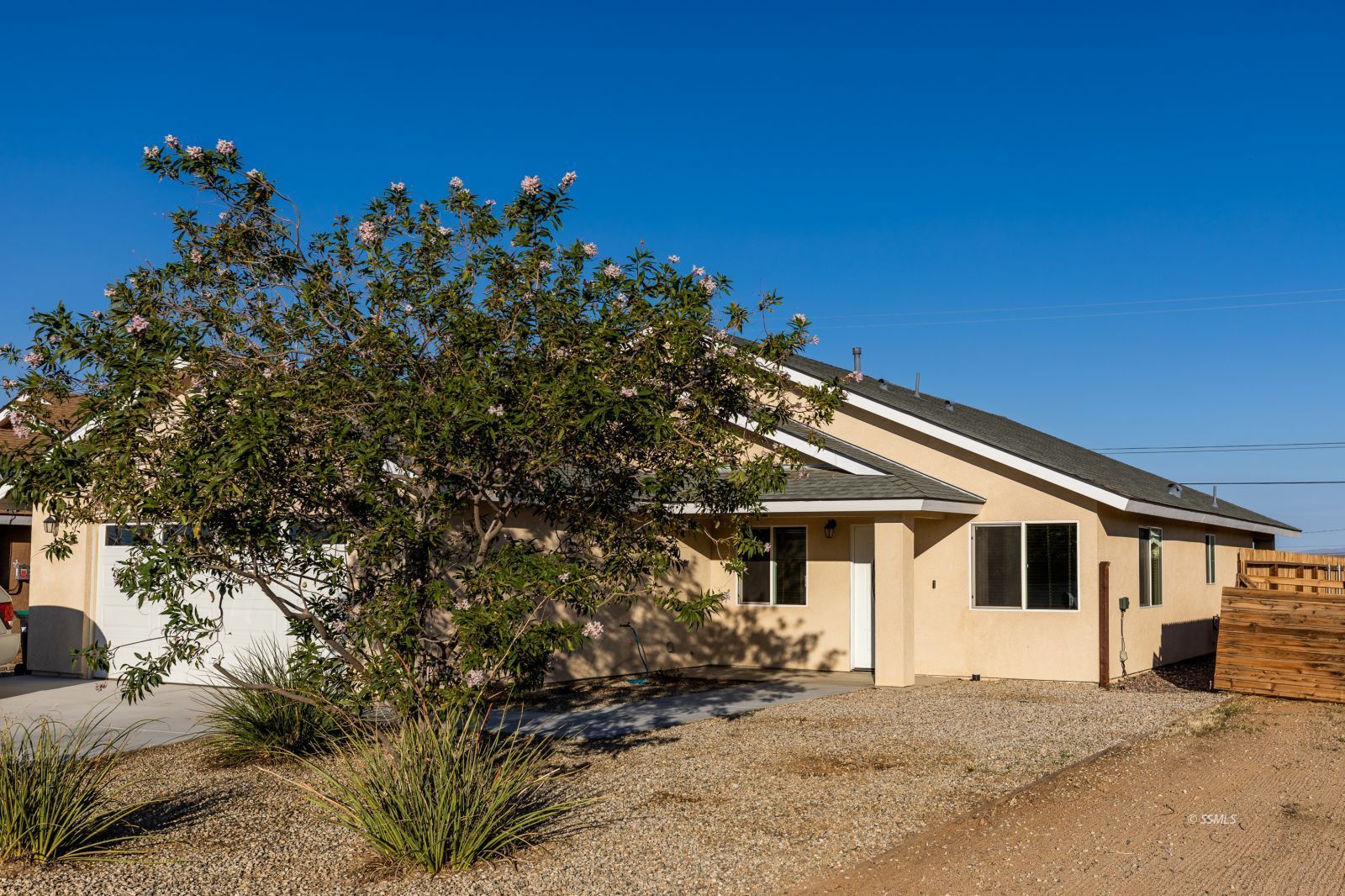 1604 Mayo Street Ridgecrest, CA 93555 - Photo 2 of 26
