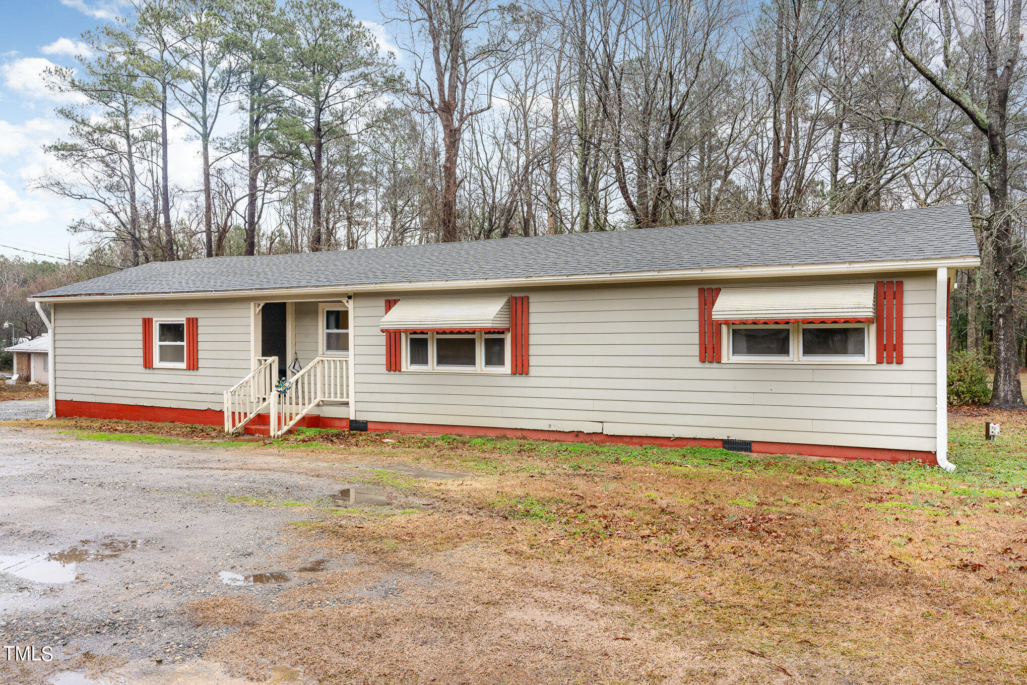 6229 Old Fairground Road Benson, NC 27504 - Photo 3 of 18 004_dsc00002-edit