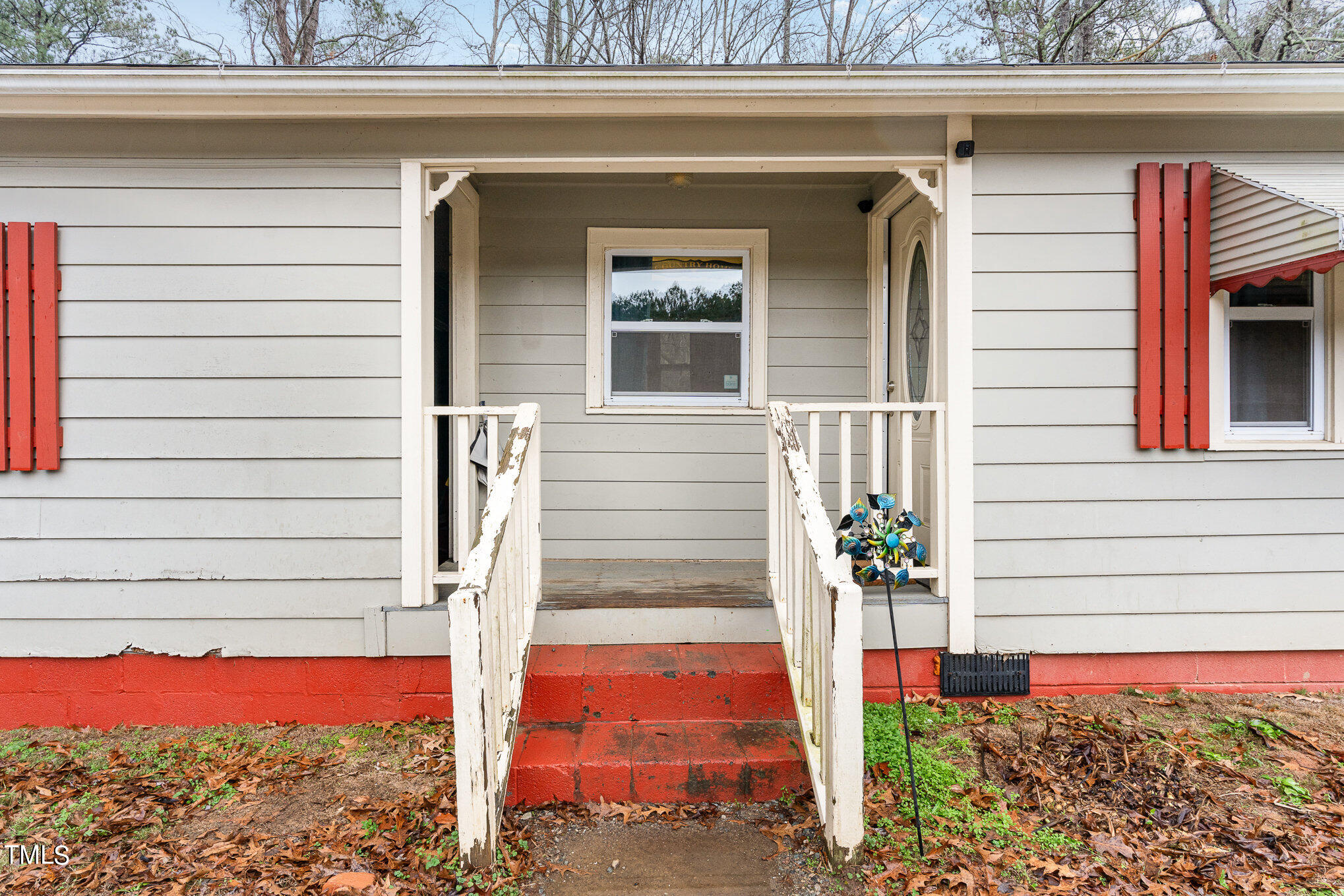 6229 Old Fairground Road Benson, NC 27504 - Photo 4 of 18 004a