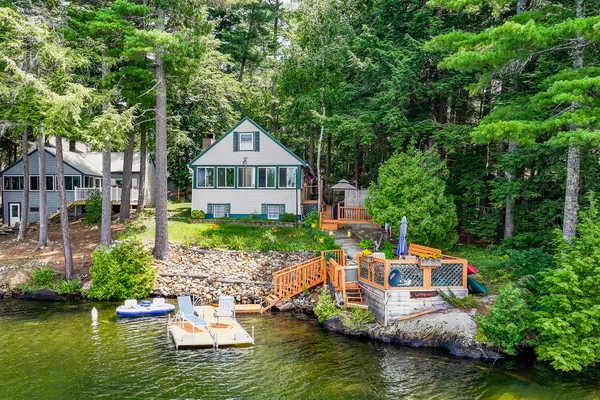 $570,000 | 130 Williamson Road, Manchester, ME 04351