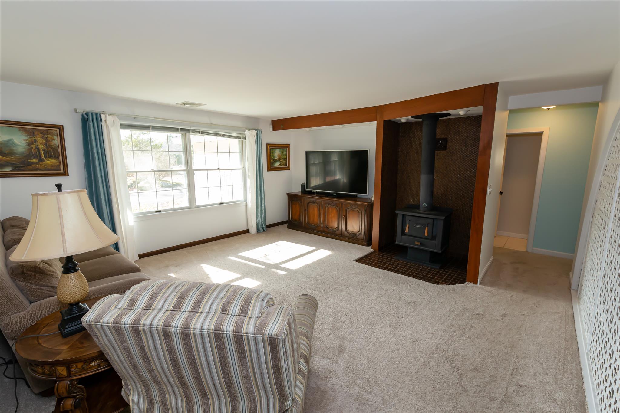244 Back River Road Bedford, NH 03110 - Photo 7 of 35