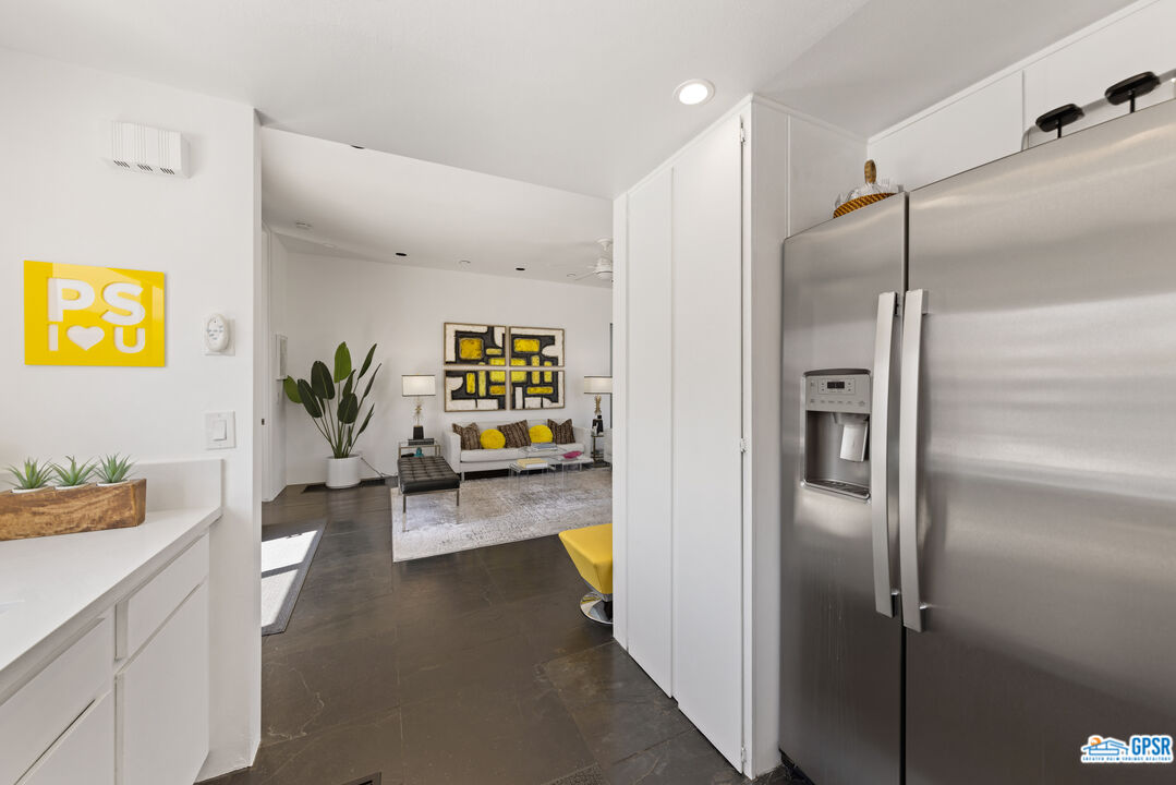 130 West Racquet Club Road, Unit 426 Palm Springs, CA 92262 - Photo 14 of 36 Gallery Image 14