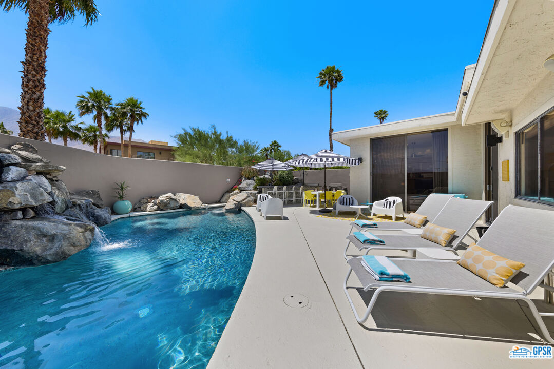 130 West Racquet Club Road, Unit 426 Palm Springs, CA 92262 - Photo 28 of 36 Gallery Image 28