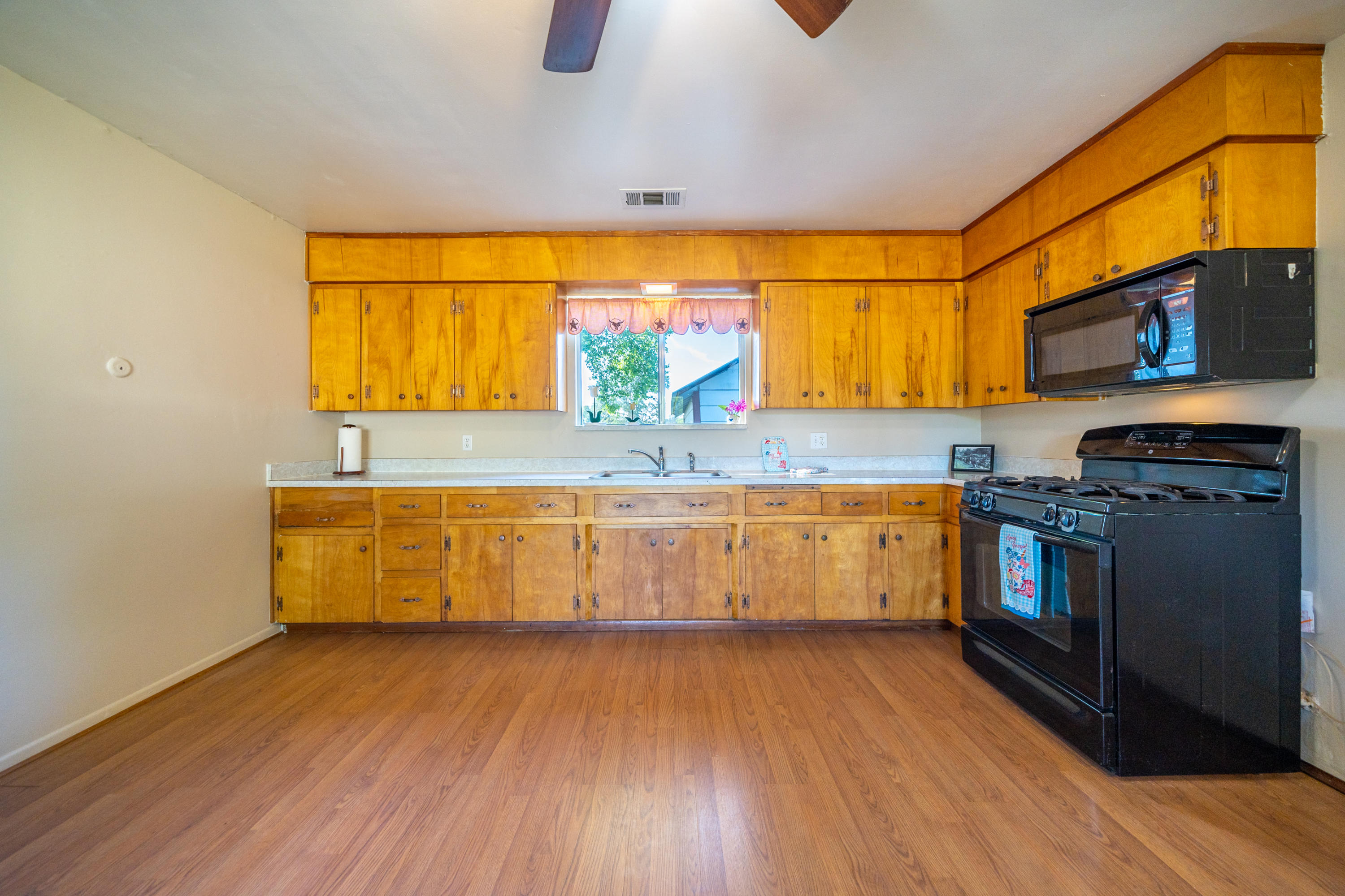 19451 Spring Gulch Road Anderson, CA 96007 - Photo 9 of 63 Interior-7