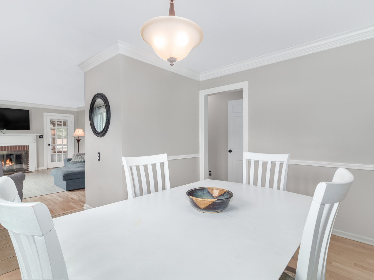 810 North Gary Avenue Wheaton, IL 60187 - Photo 14 of 36 a view of a dining room with furniture