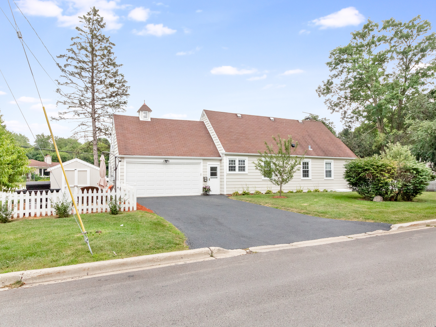 810 North Gary Avenue Wheaton, IL 60187 - Photo 36 of 36 a view of house with a street view