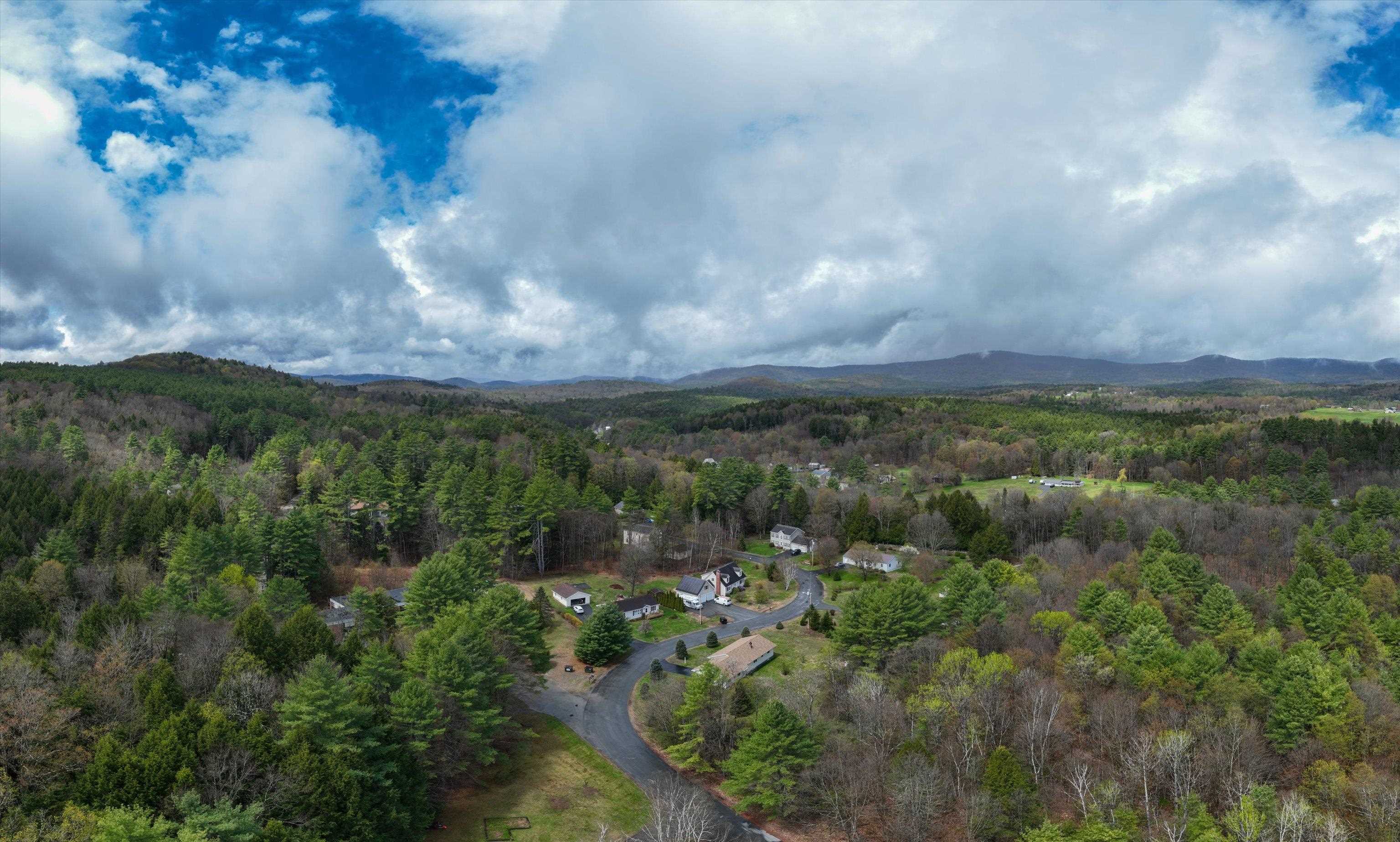 31 Northfield Drive Springfield, VT 05150 - Photo 8 of 41