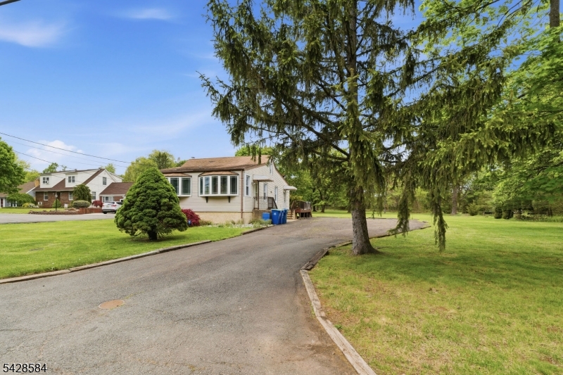 1965 Old Amwell Road Somerset, NJ 08873 - Photo 7 of 32