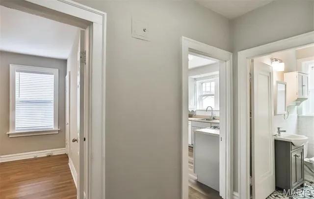 $1,550 | 7125 Dartmouth Avenue, University City, MO 63130