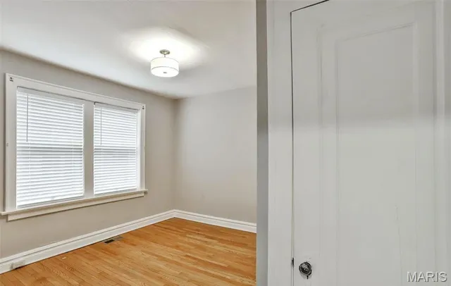 $1,550 | 7125 Dartmouth Avenue, University City, MO 63130