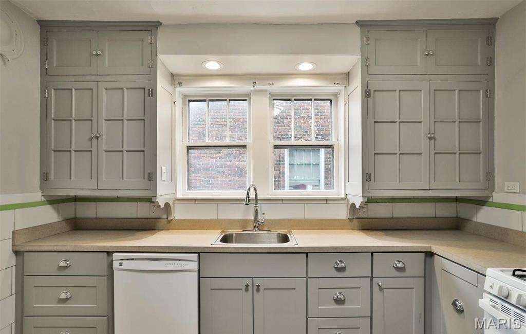 7125 Dartmouth Avenue University City, MO 63130 - Photo 19 of 28