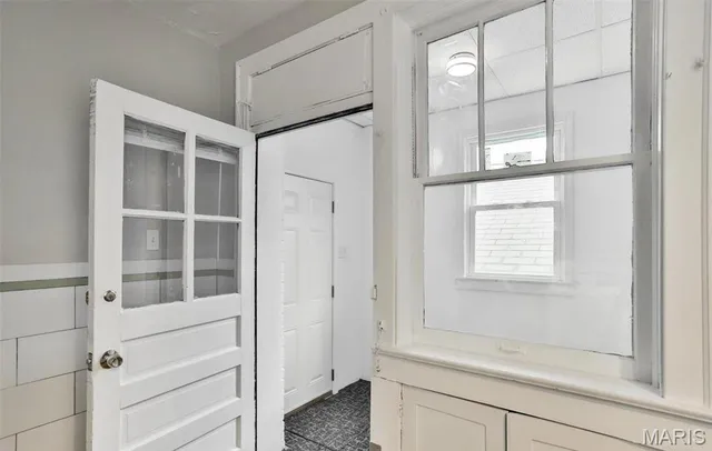 $1,550 | 7125 Dartmouth Avenue, University City, MO 63130