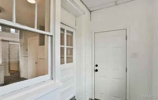 $1,550 | 7125 Dartmouth Avenue, University City, MO 63130