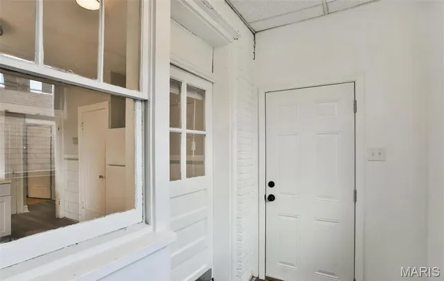 $1,550 | 7125 Dartmouth Avenue, University City, MO 63130