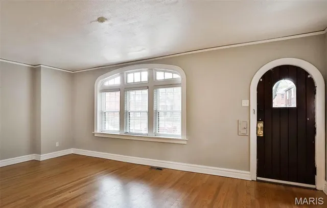 $1,550 | 7125 Dartmouth Avenue, University City, MO 63130