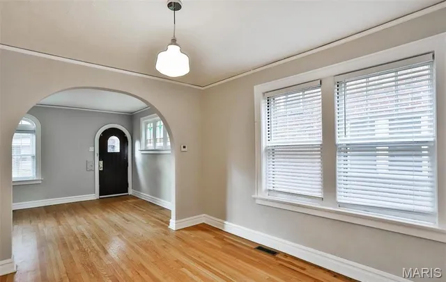 $1,550 | 7125 Dartmouth Avenue, University City, MO 63130