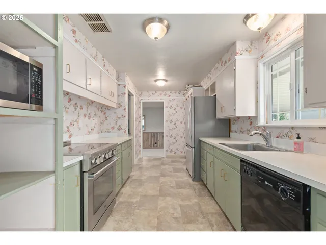 $410,000 | 1047 Baxter Street, Eugene, OR 97402