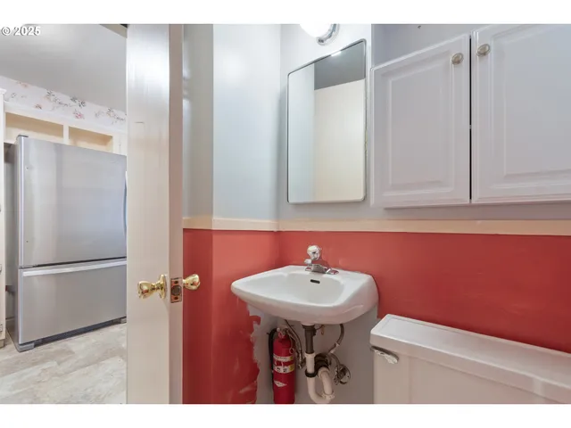 $410,000 | 1047 Baxter Street, Eugene, OR 97402