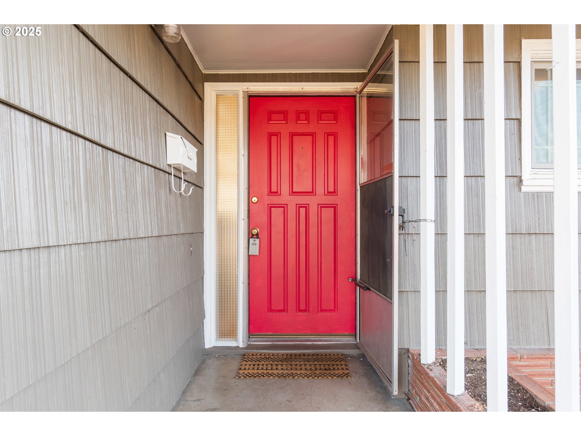 1047 Baxter Street Eugene, OR 97402 - Photo 4 of 45