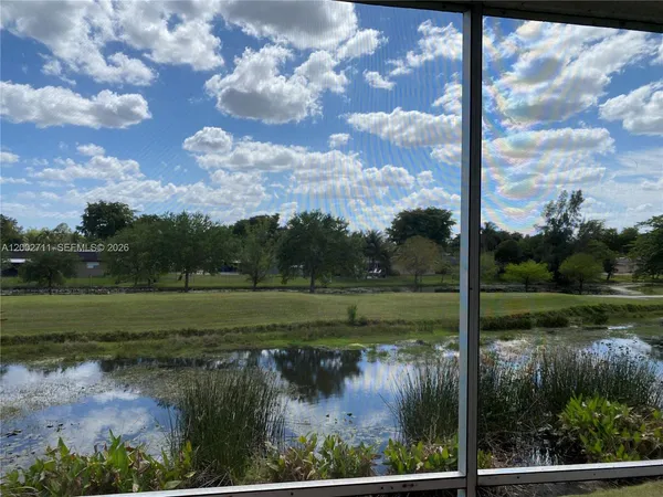 $1,700 | 2471 Southwest 82nd Avenue, Unit 207, Davie, FL 33324