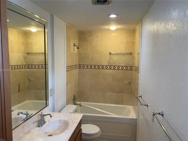 $1,700 | 2471 Southwest 82nd Avenue, Unit 207, Davie, FL 33324