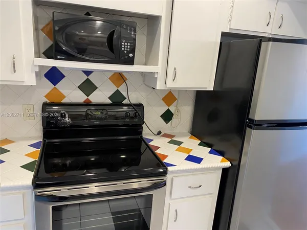 $1,700 | 2471 Southwest 82nd Avenue, Unit 207, Davie, FL 33324