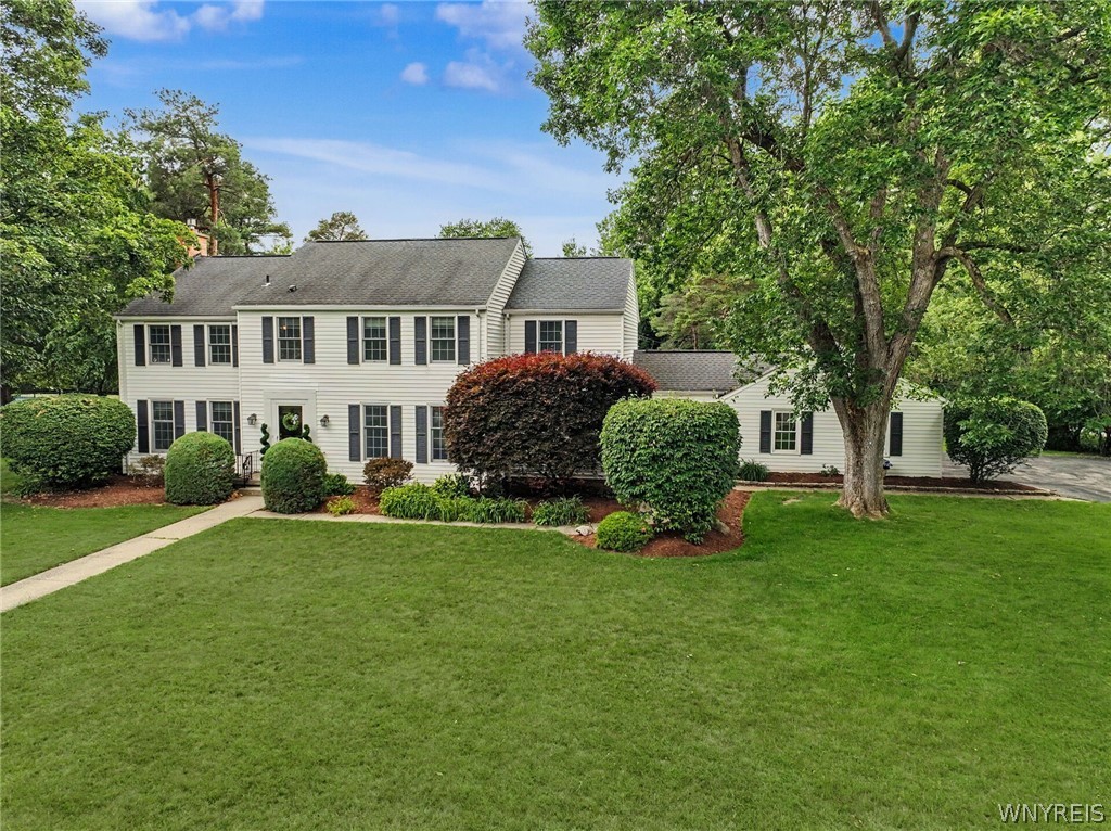 70 Briarhill Road Amherst, NY 14221 - Photo 1 of 1 Front