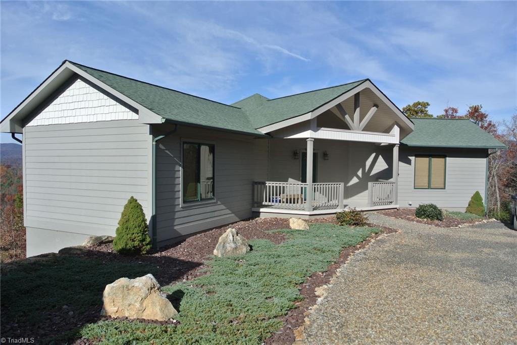 4661 Staghorn Road Purlear, NC 28665 - Photo 4 of 28