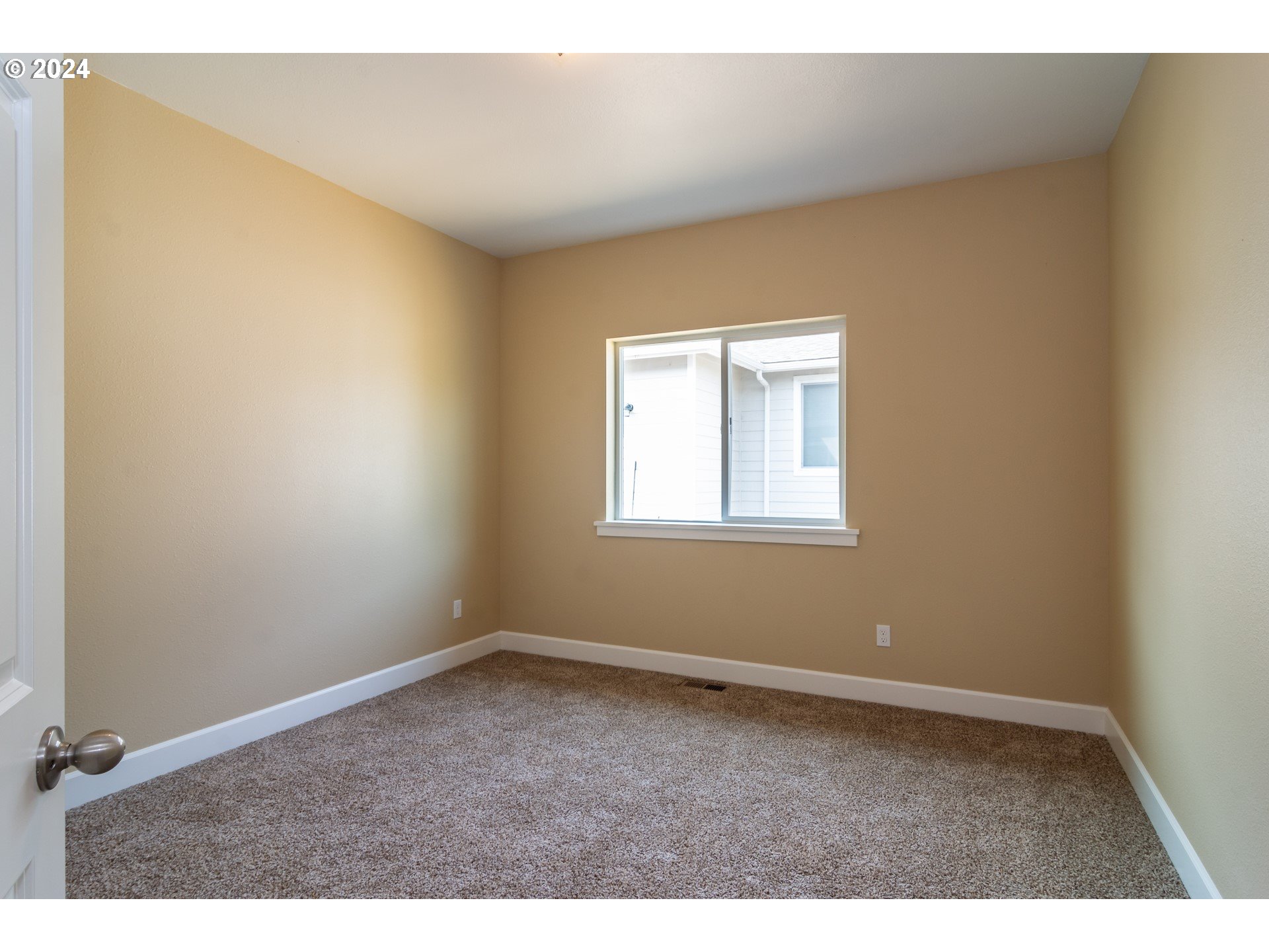 724 Divot Loop Sutherlin, OR 97479 - Photo 21 of 26 Gallery Image 21