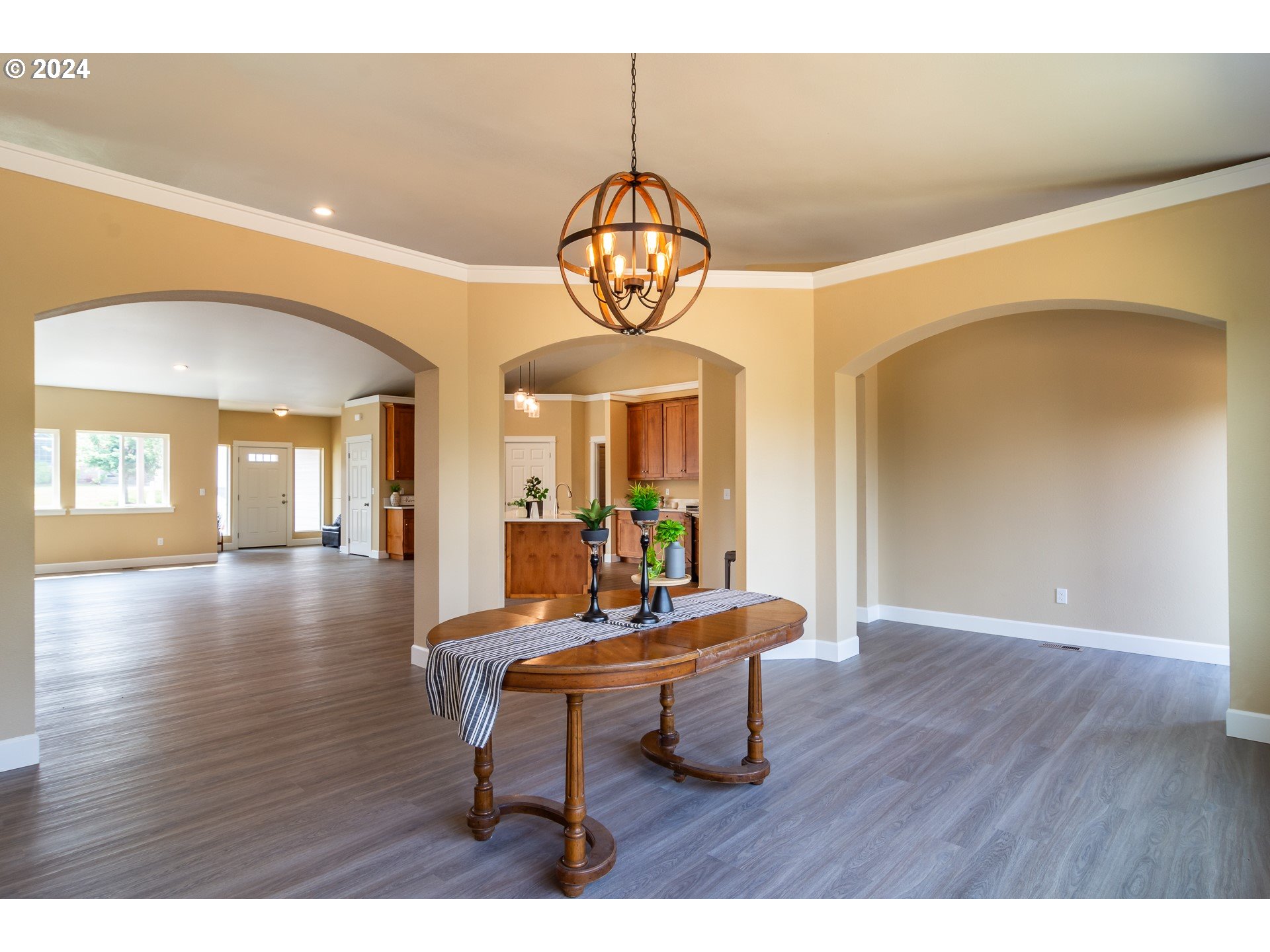 724 Divot Loop Sutherlin, OR 97479 - Photo 9 of 26 Gallery Image 9