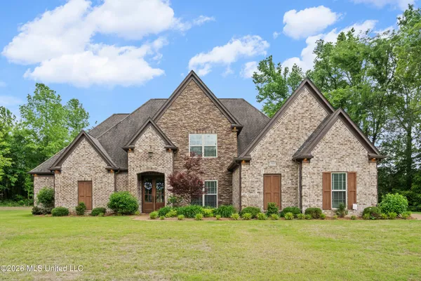 $699,900 | 9181 Honey Suckle Way, Hernando, MS 38632