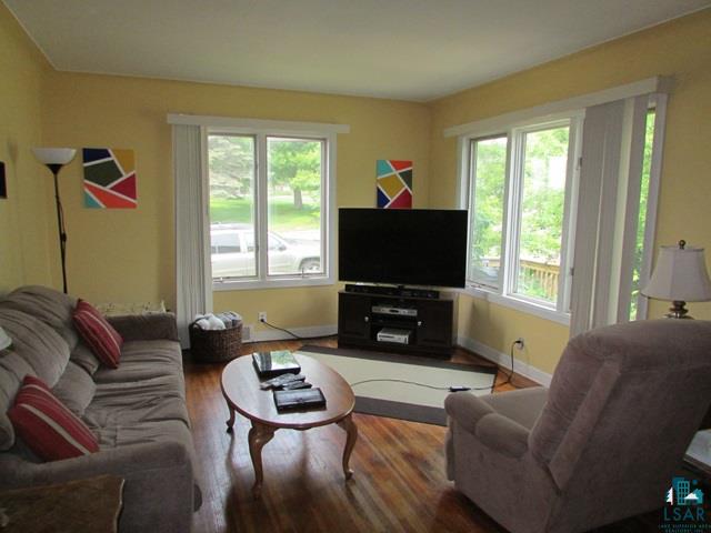 4702 Oneida Street Duluth, MN 55804 - Photo 3 of 12 Gallery Image 3