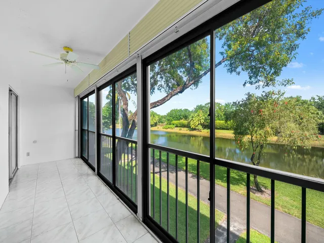 $2,450 | 7321 Amberly Lane, Unit 206, Delray Beach, FL 33446