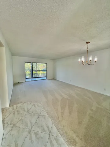 $2,450 | 7321 Amberly Lane, Unit 206, Delray Beach, FL 33446