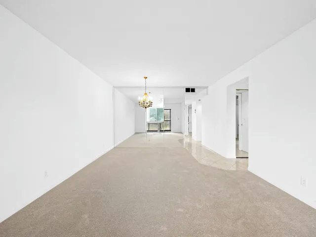 $2,450 | 7321 Amberly Lane, Unit 206, Delray Beach, FL 33446