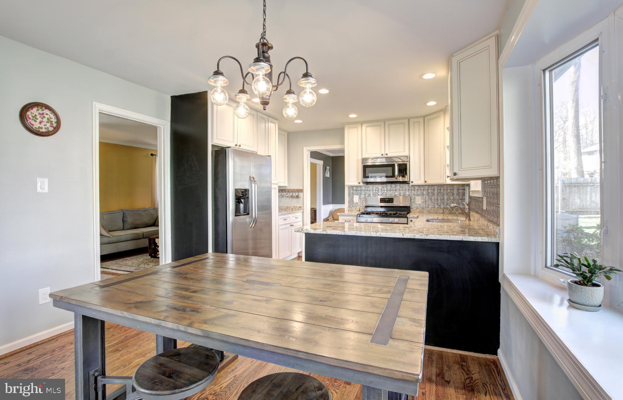 8900 Cromwell Drive Springfield, VA 22151 - Photo 7 of 40