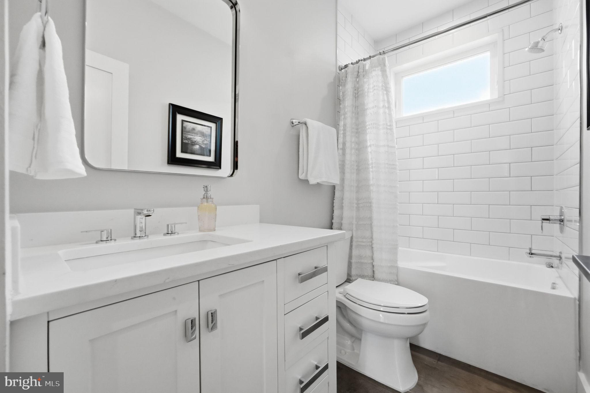 1216 I Street Northeast, Unit B Washington, DC 20002 - Photo 23 of 40 Upstairs full bath