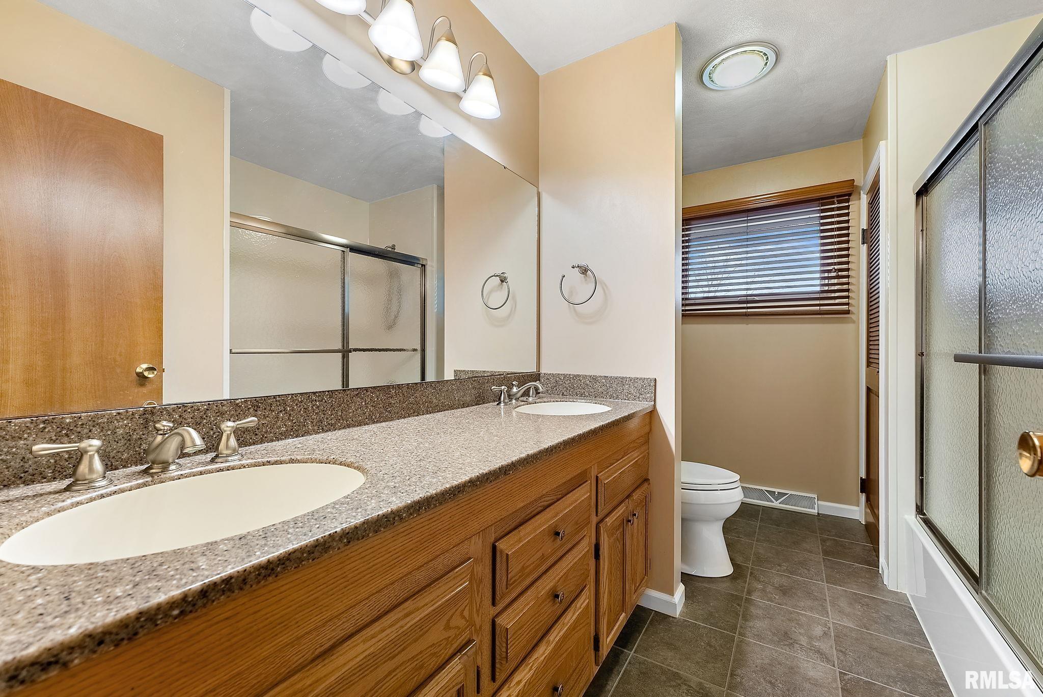 14029 78th Avenue West Taylor Ridge, IL 61284 - Photo 14 of 23 Gallery Image 14