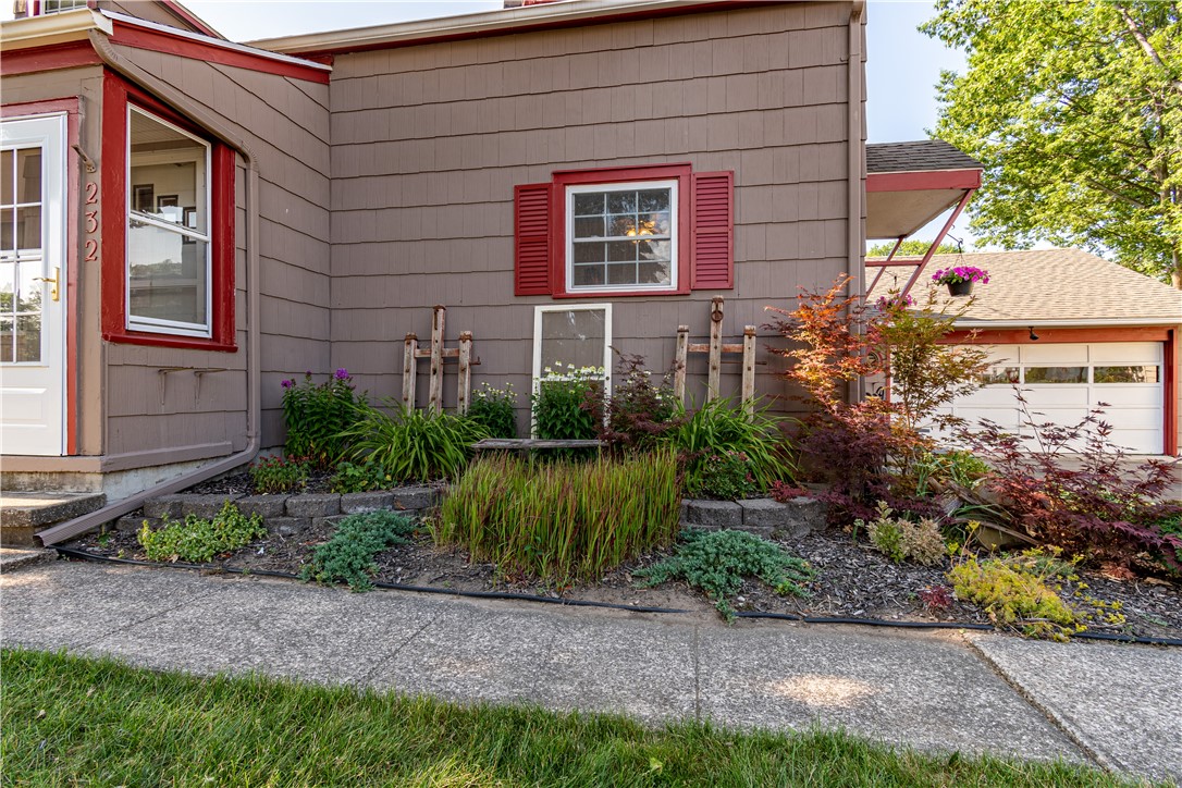 232 Dorsey Road Greece, NY 14616 - Photo 4 of 32