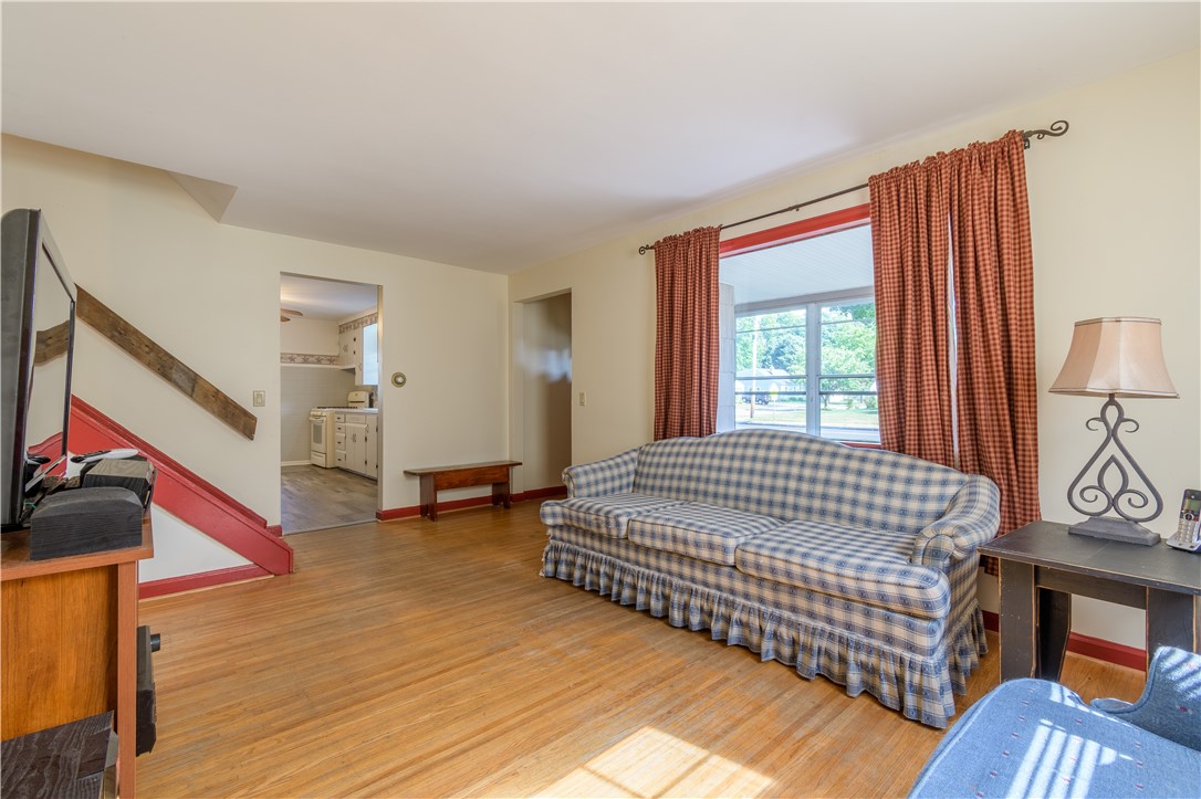 232 Dorsey Road Greece, NY 14616 - Photo 10 of 32