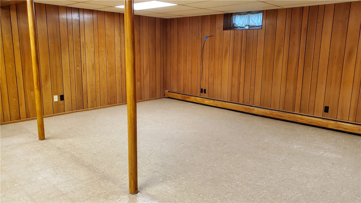 102 Deerfield Road Cranston, RI 02920 - Photo 15 of 25