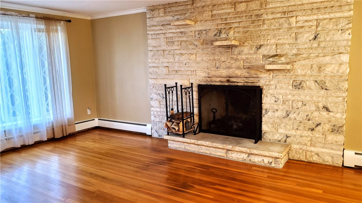102 Deerfield Road Cranston, RI 02920 - Photo 5 of 25