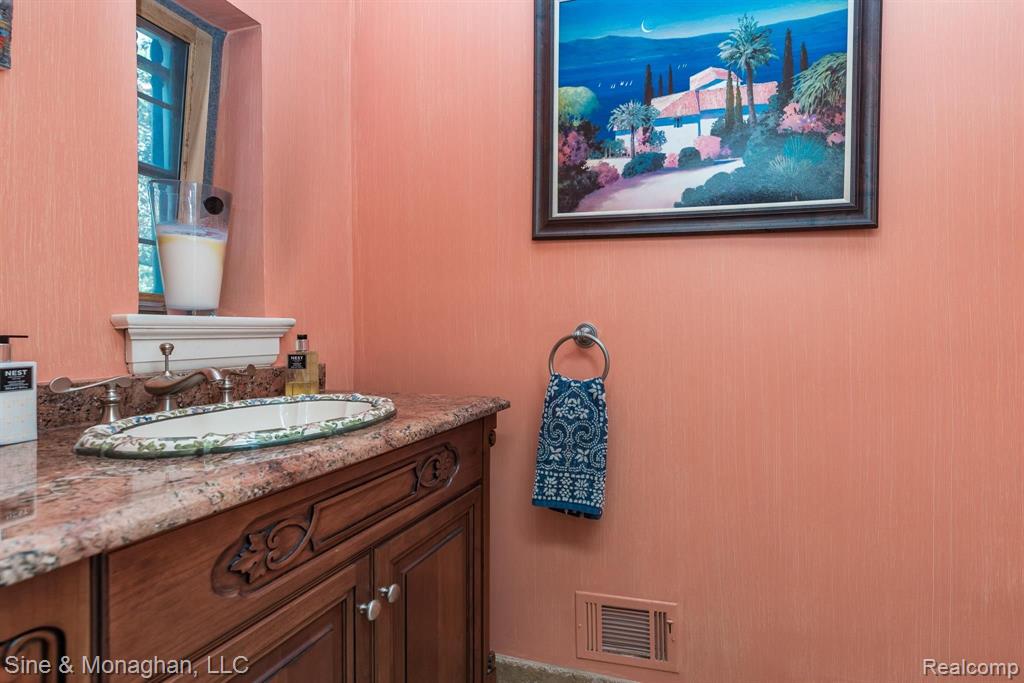 1040 Devonshire Road Grosse Pointe Park, MI 48230 - Photo 56 of 95