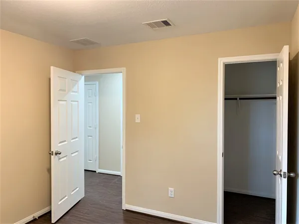 $1,530 | 429 North Carolina Street, Houston, TX 77029