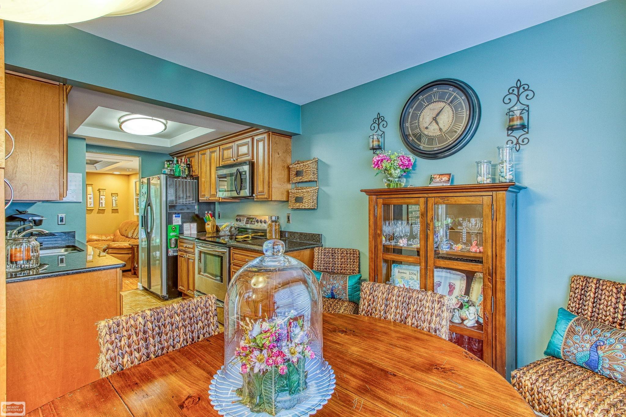 1427 Oakbrook E Drive Rochester Hills, MI 48307 - Photo 15 of 60