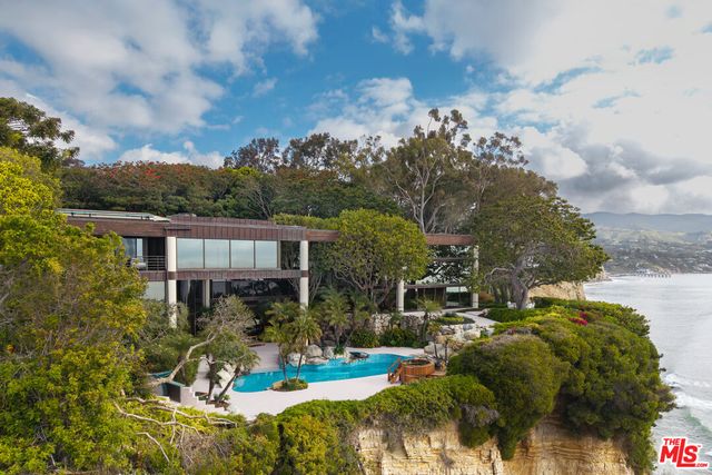 $110,000,000 | 6962 Wildlife Road, Malibu, CA 90265