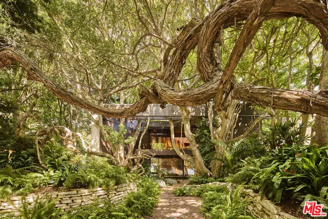 $110,000,000 | 6962 Wildlife Road, Malibu, CA 90265